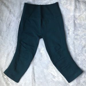 NEW Lululemon Flow & Go Crop